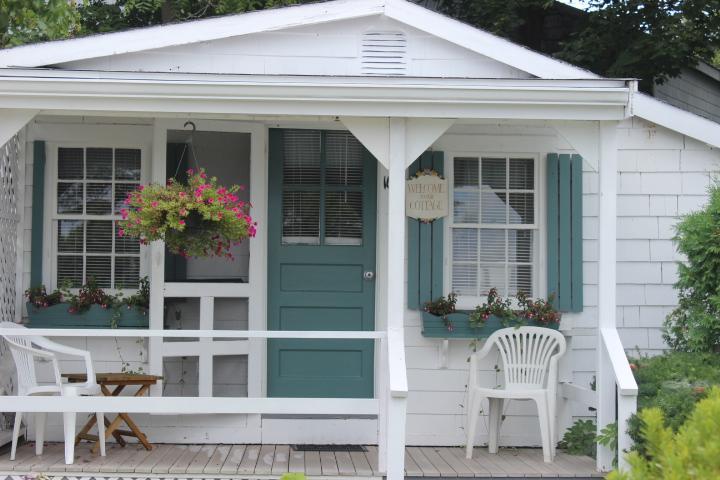 Shea'S Riverside Inn & Motel Essex Экстерьер фото