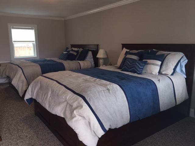 Shea'S Riverside Inn & Motel Essex Экстерьер фото